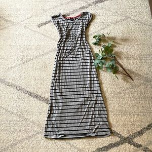 •OH BABY by MOTHERHOOD• Medium Grey Maternity Dress